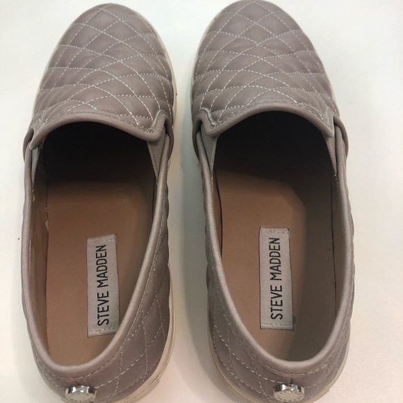 STEVE MADDEN Coulter-Q Quilted Tan Gray Loafer Size 8.5 EUC - Picture 4 of 6